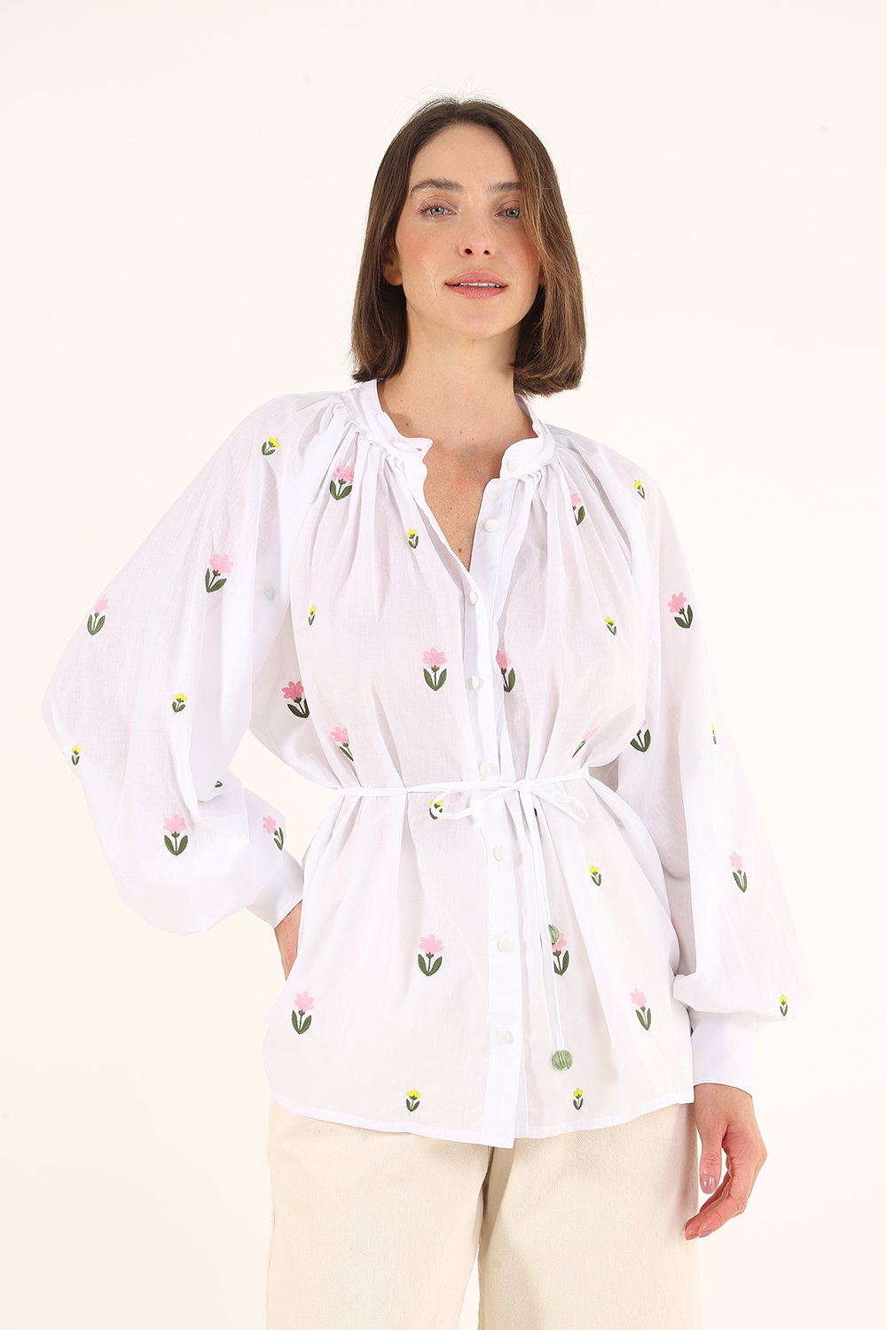 EMBROIDERED SHIRT LEAFY FLOWERS ALLMOST VINTAGE