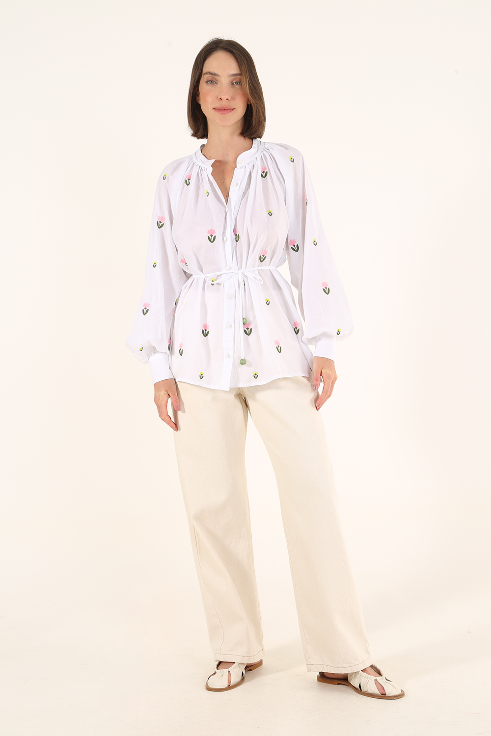 EMBROIDERED SHIRT LEAFY FLOWERS ALLMOST VINTAGE