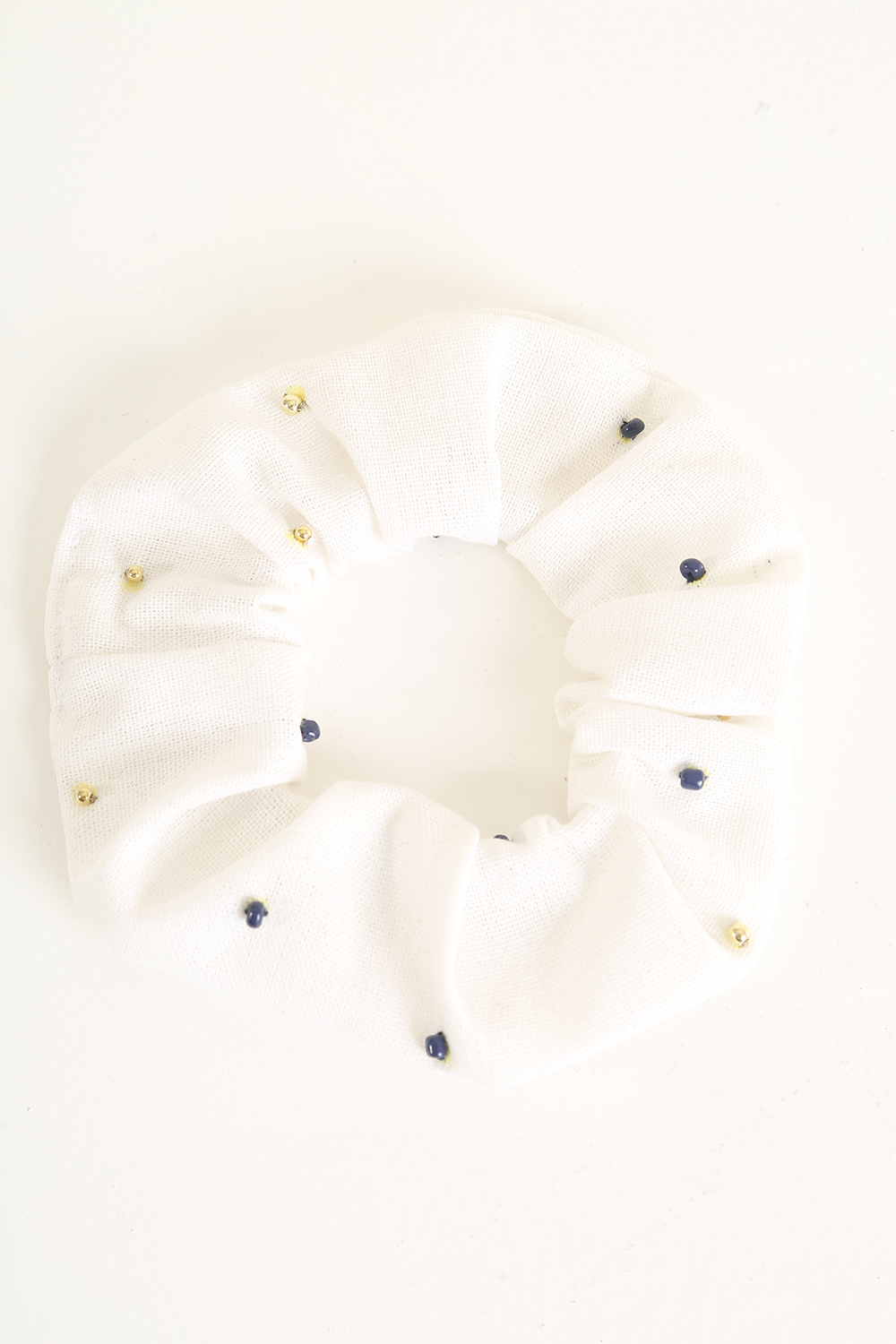 SCRUNCHIE TAMIRES OFF WHITE NUÓ + GALLERIST