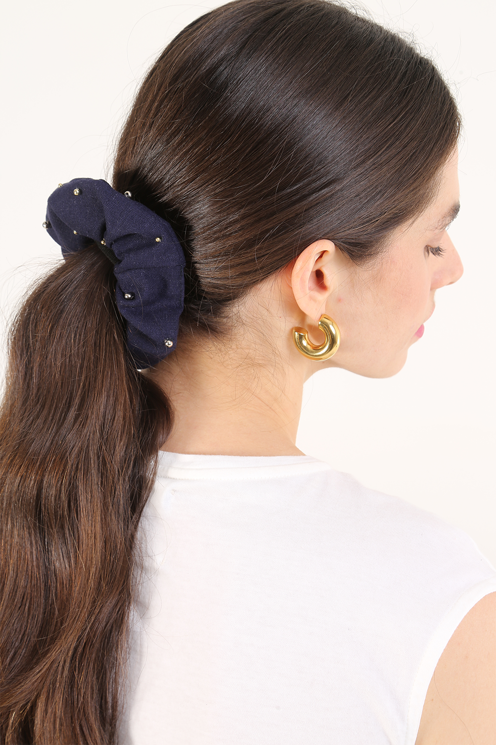 SCRUNCHIE ARY MARINHO NUÓ + GALLERIST